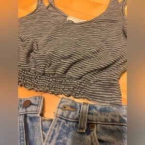 4 for 20$ urban outfitters crop tank